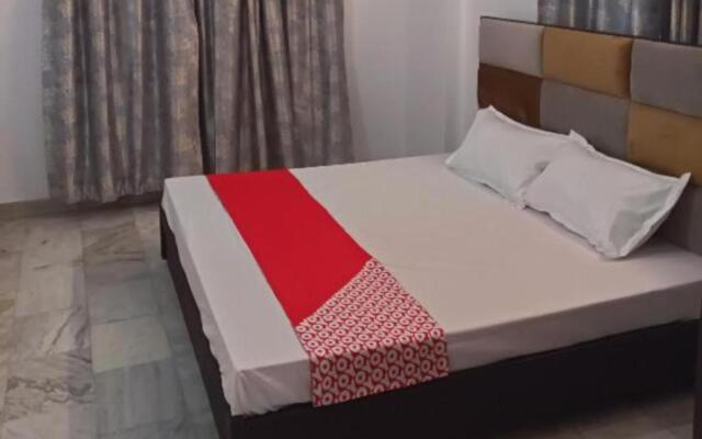 OYO 70049 Hotel Pearl Inn