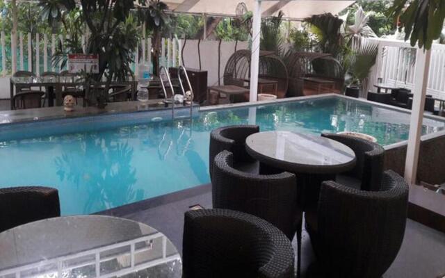 Hotel Sadanand Regency