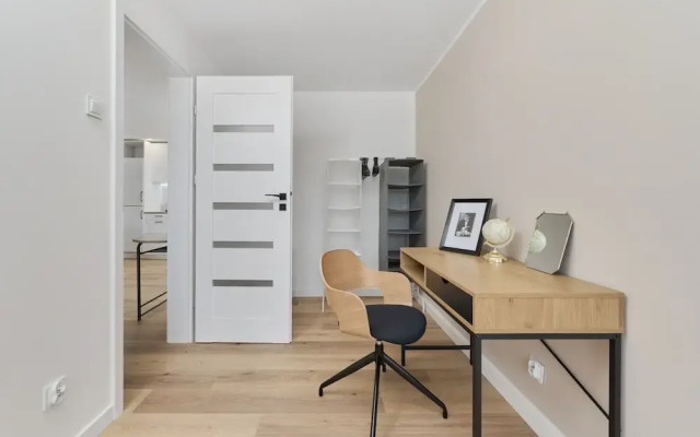 Bright & Stylish Gajowicka by Renters