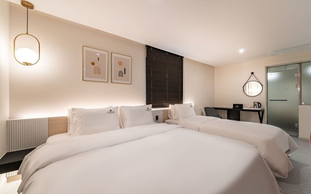 Ulsan Samsan Hotel Le Idea