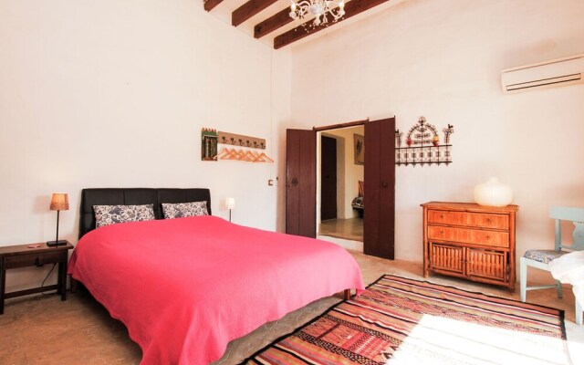 Great Romantic Village House in the Center of Felanitx and not far From the sea