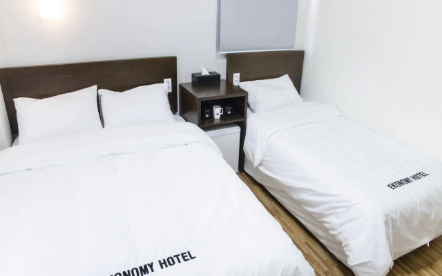 Ekonomy Haeundae Guesthouse