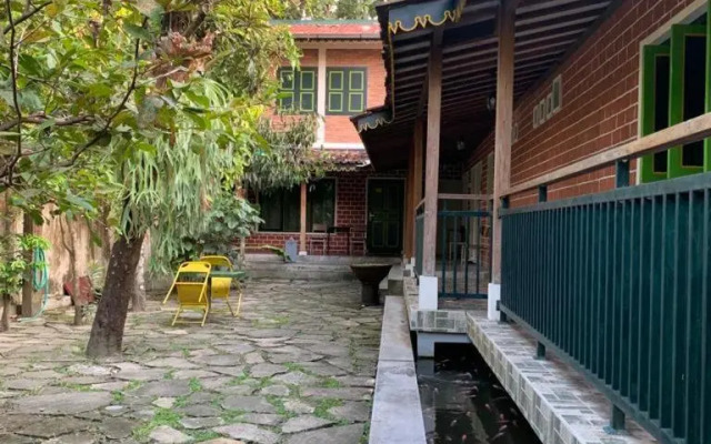 Sonosewu Guesthouse Syariah