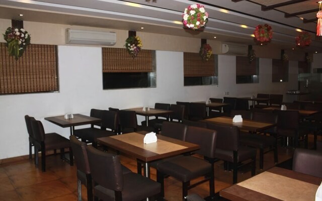 Hotel Om Sai International