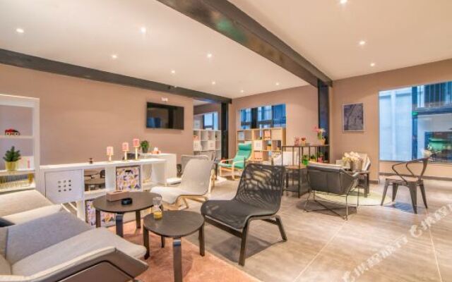 Chengshang Qingju Hotel (Chengdu Wenshuyuan Branch)