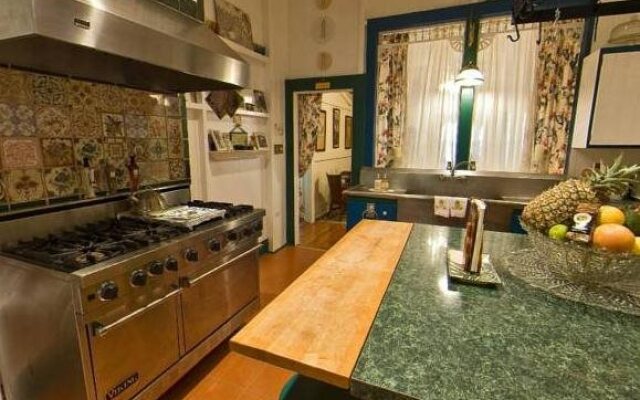 Haiku Plantation Inn Bed & Breakfast