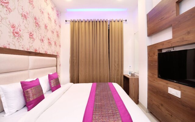 OYO 15208 Hotel Unique