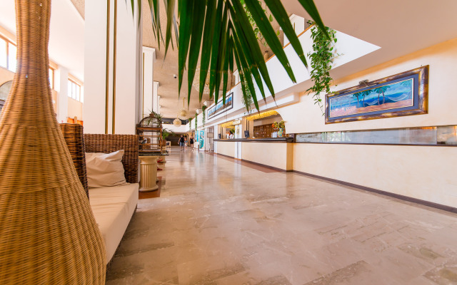Paradise Beach Resort