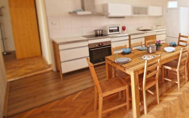 Apartments Stepanska 36