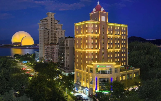 Holiday Inn Express Zhuhai Grand Theater by IHG