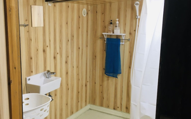 Nunen – Bathroom – Nakijin
