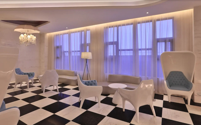 Orange Hotel Select