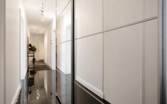 2 bedroom apartment 8 guests