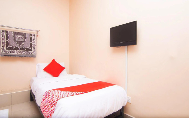 OYO 1224 Hotel Hajah Rohayah