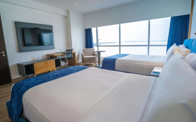 Wyndham Guayaquil Puerto Santa Ana
