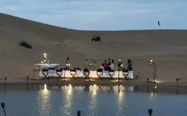 Zhongwei Moshang Fanxing Desert Star Watching Homestay