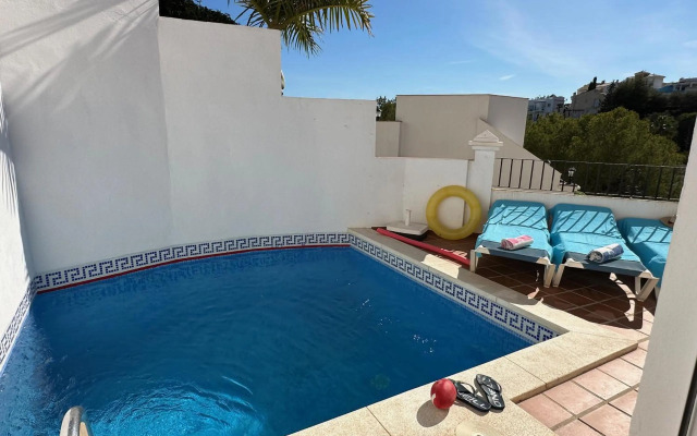 Spacious family villa Aljamar 8a