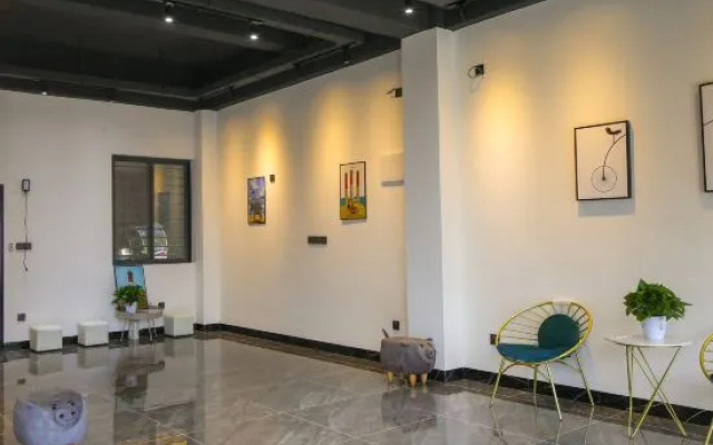 Yangshuo Monsoon Homestay (Eternal Scenery District Branch)