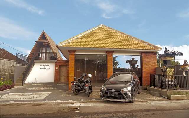 KJ Klumpu Wooden Style Guest House at Canggu