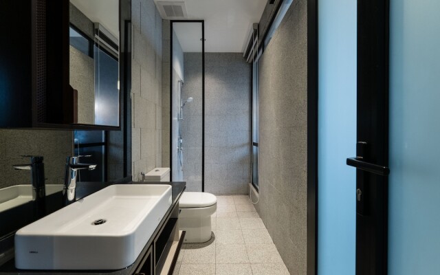 KLCC Modern Musical Sty 5Pax Scarletz Suite