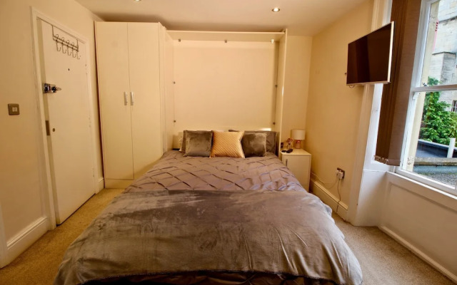 St Georges Place Studio 8