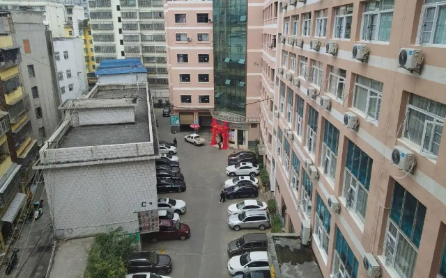 Thank Inn Plus Hotel Yunnan Honghe Gejiu City Renmin Road