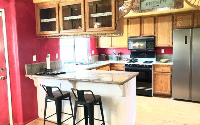 Private bedroom in Peach Blossom Country House