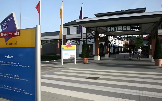 Hotel Roermond Next Door