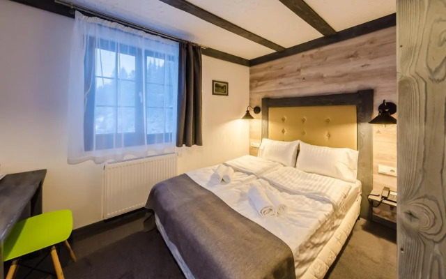 Chalet CrepDeChine Hotel