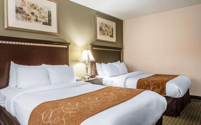 Comfort Inn & Suites Rochelle - DeKalb
