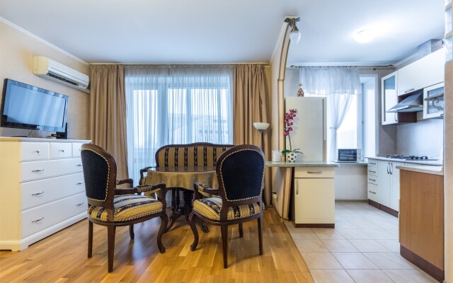 На Большой Якиманке 52