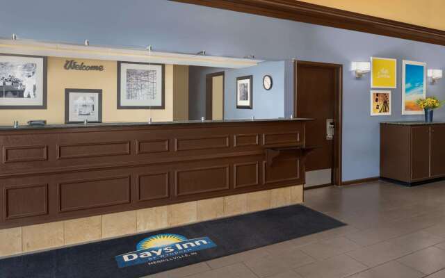 Days Inn & Suites by Wyndham Merrillville
