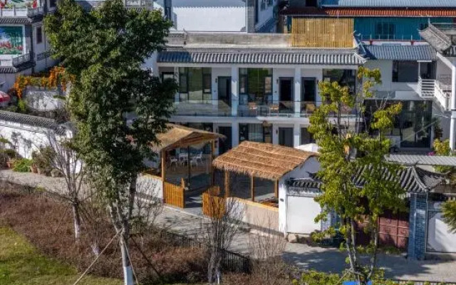 Puju Homestay (Erhai)