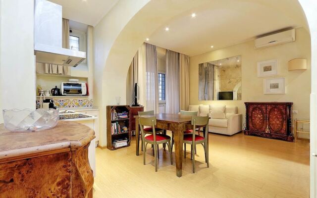 Conservatorio Studio Apartment