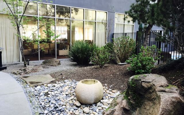 Courtyard Oakland Downtown