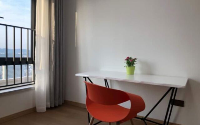 Shengang Executive Apartment (Shenzhen Vanke Yuncheng Store)