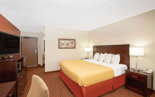 AmericInn by Wyndham Muscatine