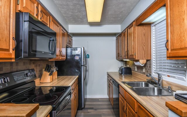 Arrowhead Village 3 Bedroom Townhome #15