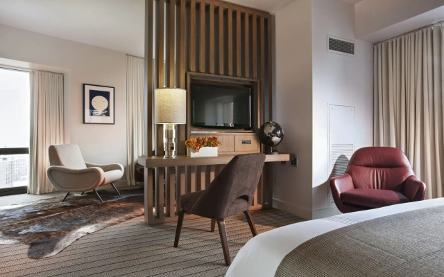 Thompson Chicago, by Hyatt