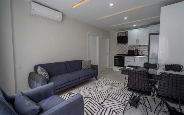Apartment With Balcony Close to Beach in Muratpasa