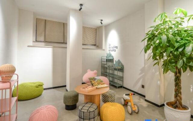 Yinye Moganshan Design Aesthetics Pool Resort Homestay