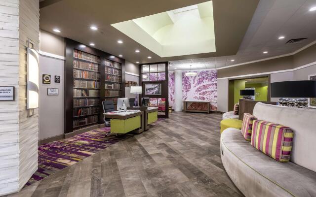 DoubleTree by Hilton Winston Salem - University