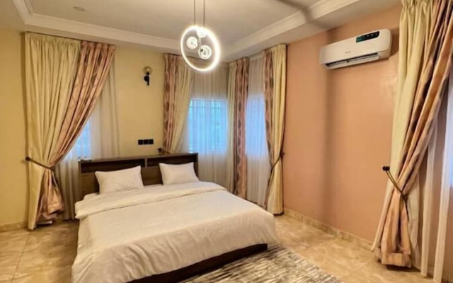 Pinkish By Riava Bed & Breakfast Abuja
