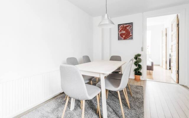 101sqm apt Heart of Copenhagen 100m to the Metro