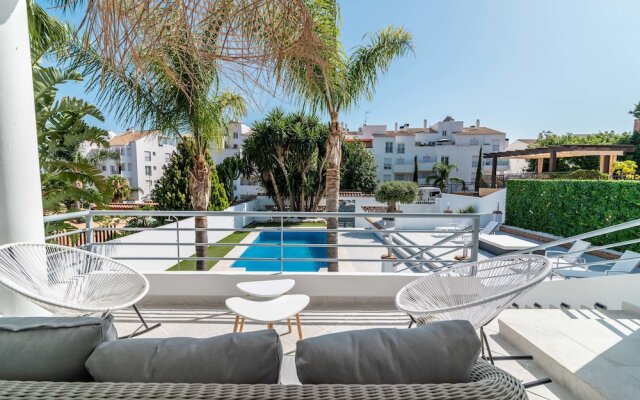 Sunny Camelia Villa Heated pool