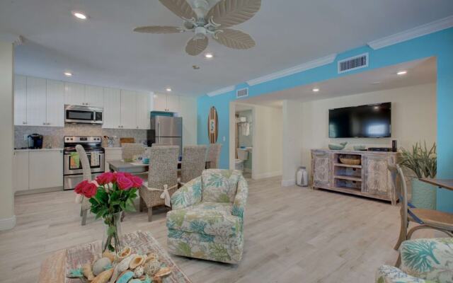 Lulu's Key House Leatherback 2/2 Downstairs