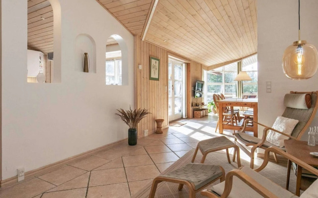 10 Person Holiday Home in Albaek