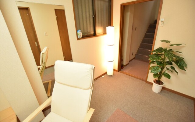 Aikamu Inn House