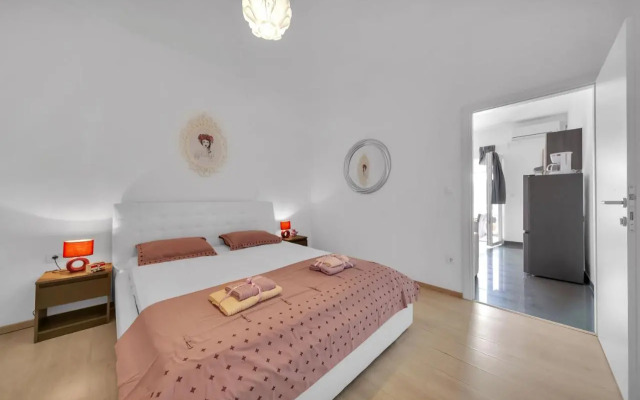 Apartments & Rooms Safić