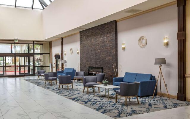 Holiday Inn Fayetteville-I-95 South